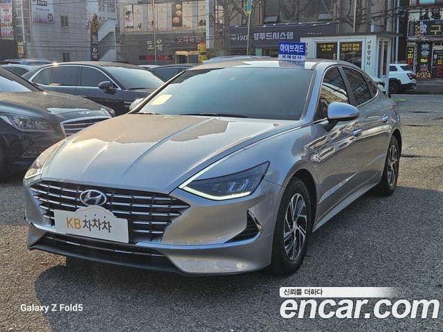 Hyundai Sonata гибрид (DN8) Modern, 2022 1