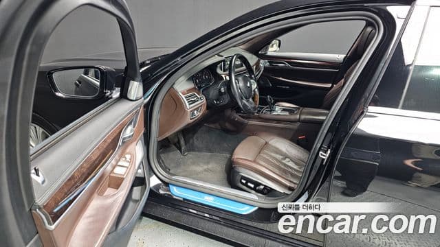 BMW 7시리즈 (G11) 750Li xDrive, 2016 10