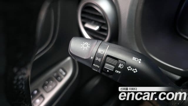 Hyundai Kona Premium, 2018 17