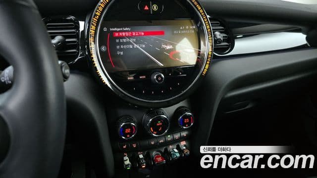 Mini Cooper 3세대, 2024 15