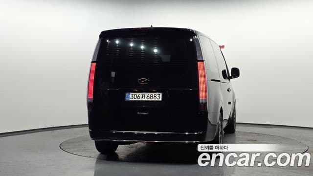 Hyundai Staria Inspiration, 2023 4