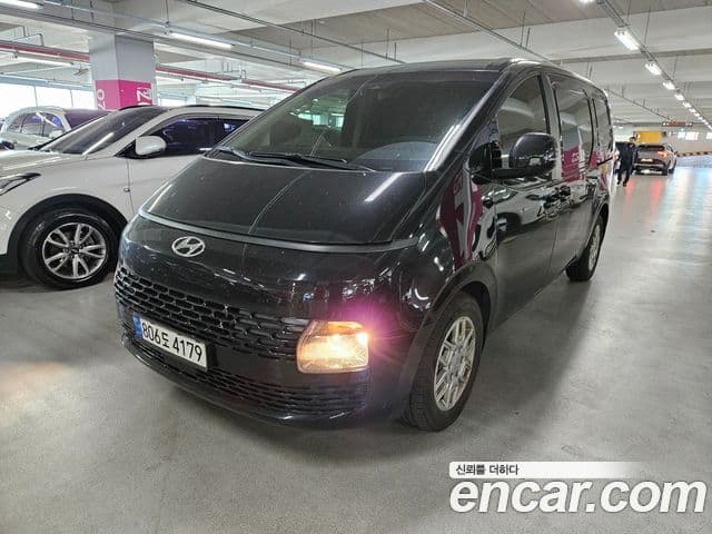 Hyundai Staria Modern, 2023 1