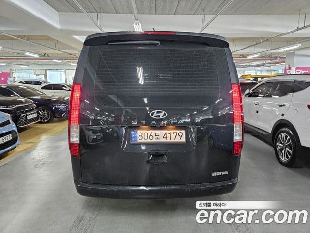 Hyundai Staria Modern, 2023 4