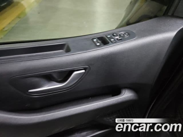 Hyundai Staria Modern, 2023 6