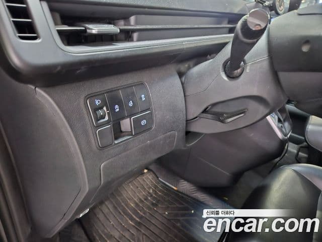 Hyundai Staria Modern, 2023 7