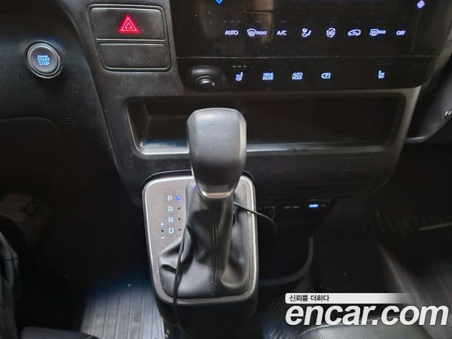 Hyundai Staria Modern, 2023 11