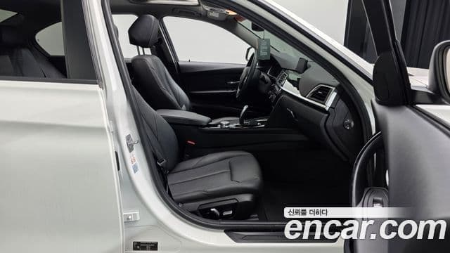 BMW 3시리즈 (F30), 2018 10