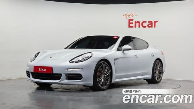 Porsche Panamera 970, 2016 1