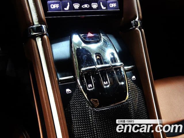 Ferrari 로마, 2021 15