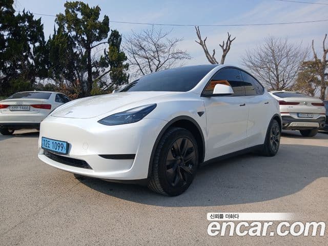 Tesla модель Y, 2023 1