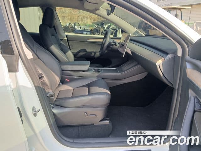 Tesla модель Y, 2023 9