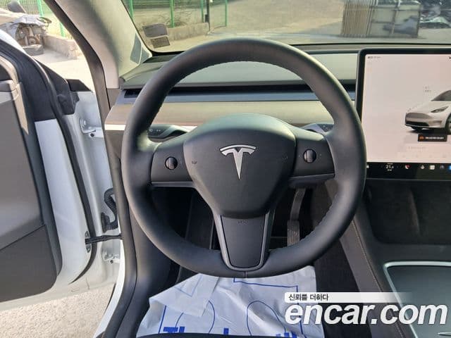 Tesla модель Y, 2023 11