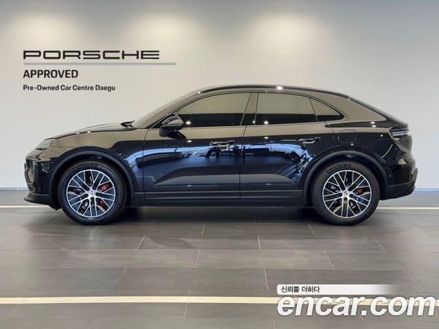Porsche Macan EV 4S, 2025 3