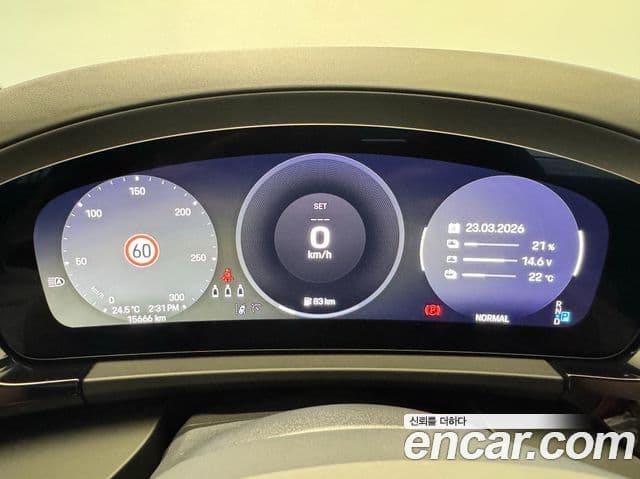 Porsche Macan EV 4S, 2025 13