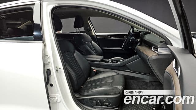 Kia K5 3세대 Signature, 2023 10