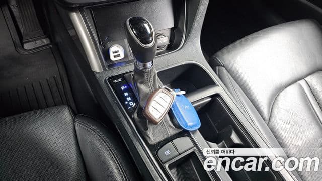Hyundai LF Sonata Premium, 2017 9