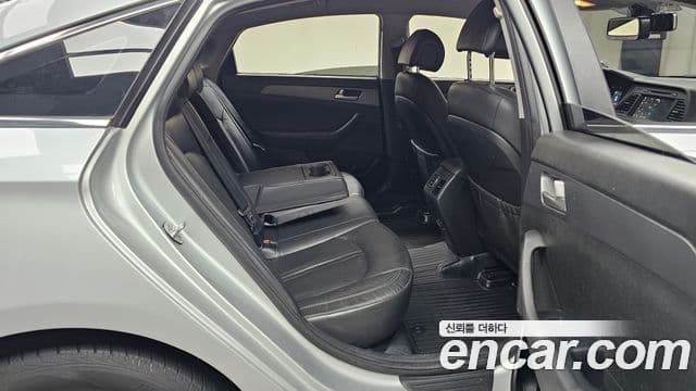 Hyundai LF Sonata Premium, 2017 12