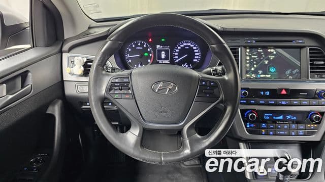 Hyundai LF Sonata Premium, 2017 13