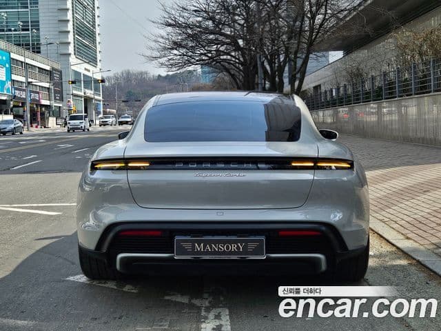 Porsche 타이칸 турбо, 2021 4