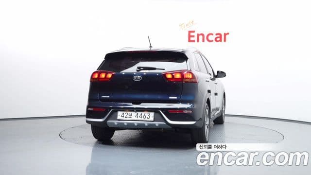 Kia Niro Luxury, 2018 4