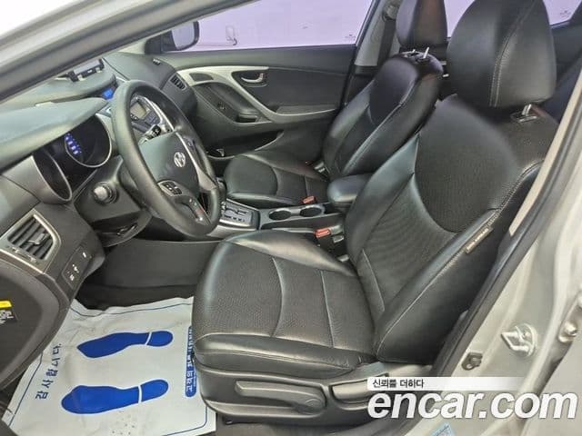 Hyundai Avante MD Style, 2013 11