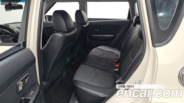 Kia Soul Safety, 2010 12