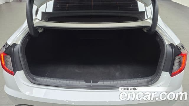 Hyundai Sonata гибрид (DN8) Modern, 2022 20