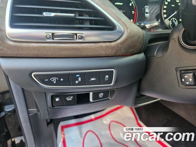 Genesis G90 Premium Luxury, 2019 14