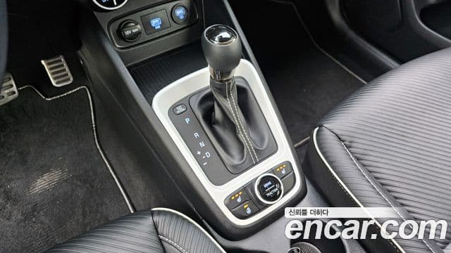 Hyundai Venue 1.6 Flux, 2020 9