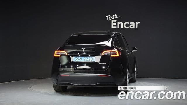 Tesla модель Y Long Range AWD, 2022 4