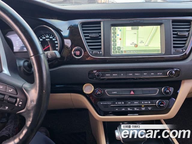 Kia The / новый New Carnival Prestige, 2019 все фото