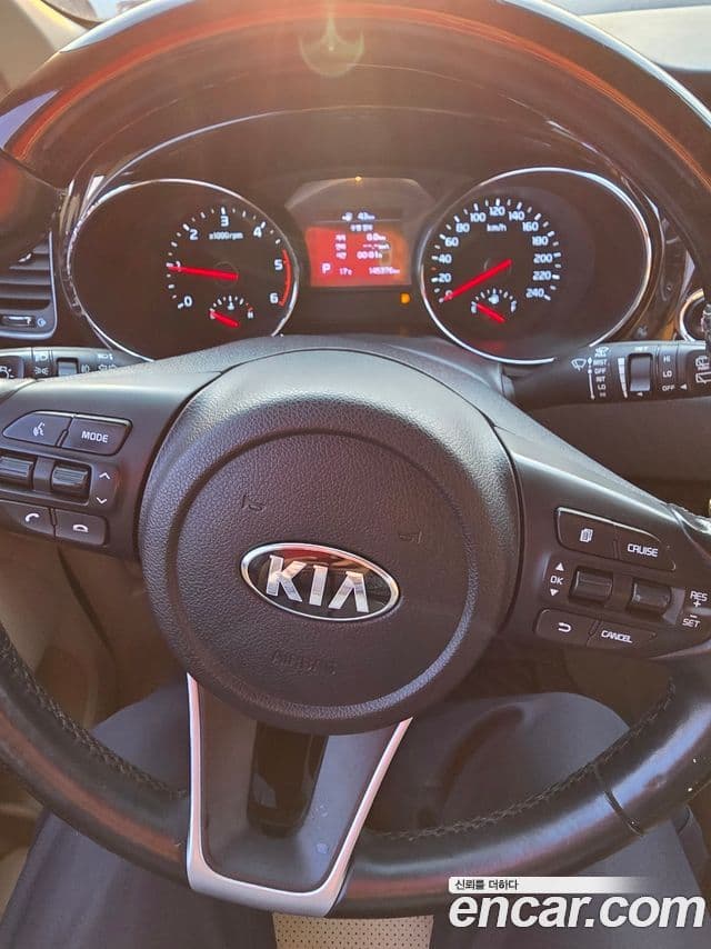 Kia The / новый New Carnival Prestige, 2019 16