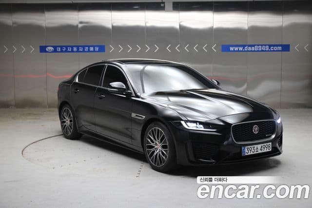 Jaguar XE D180 R-Dynamic S, 2020 6