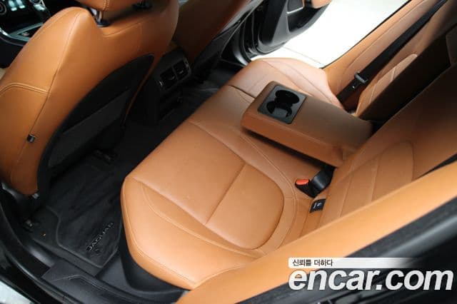 Jaguar XE D180 R-Dynamic S, 2020 14