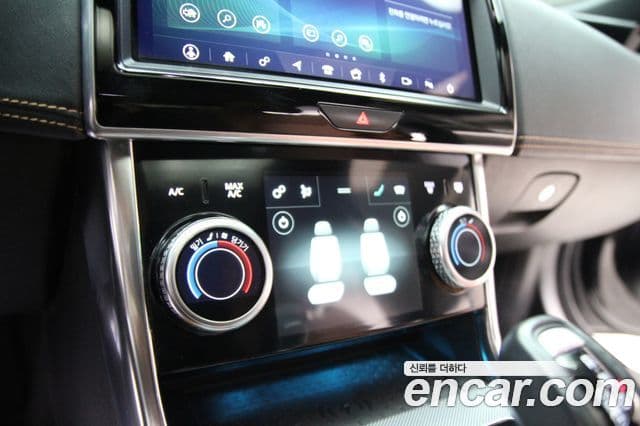 Jaguar XE D180 R-Dynamic S, 2020 19