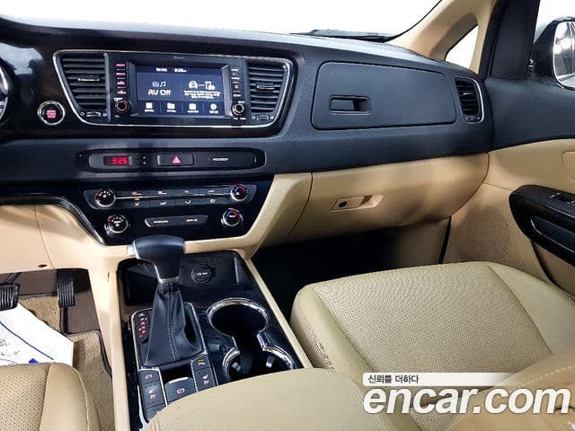 Kia The / новый New Carnival Prestige, 2020 9