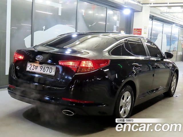 Kia K5 LPI Smart, 2011 4