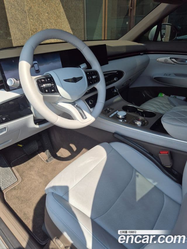 Genesis GV70, 2025 3