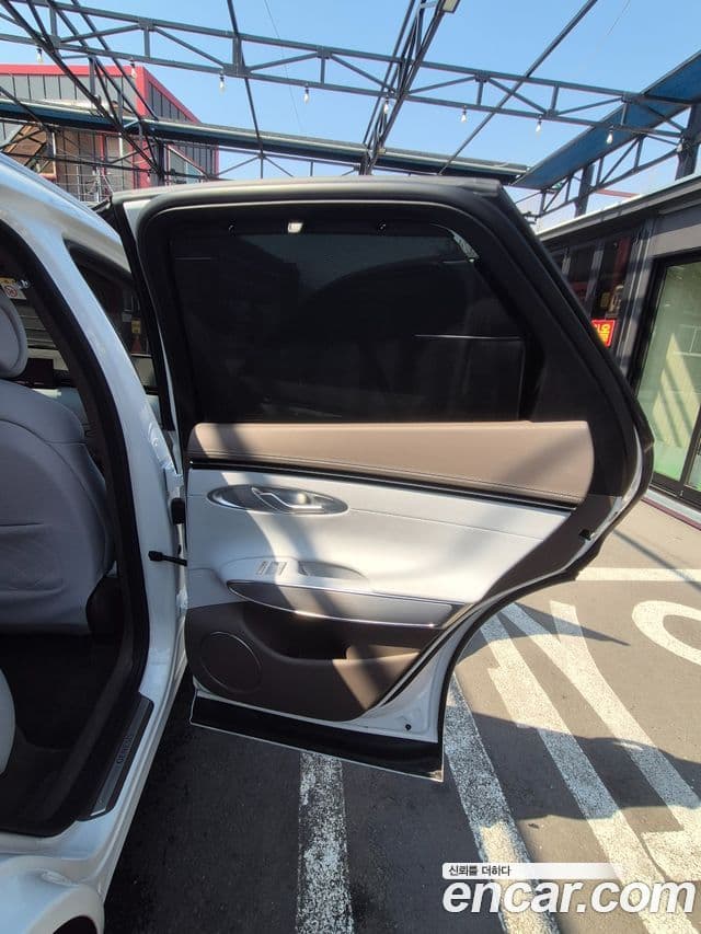 Genesis GV70, 2025 4