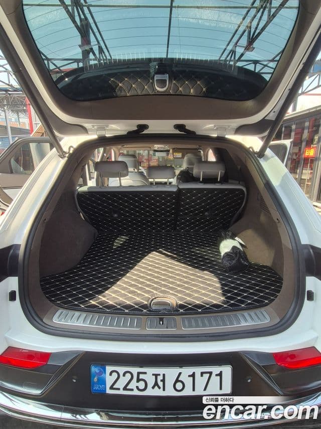 Genesis GV70, 2025 6