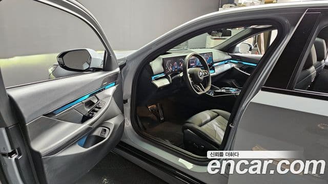 BMW 5시리즈 (G60) 520i M Sport, 2025 10