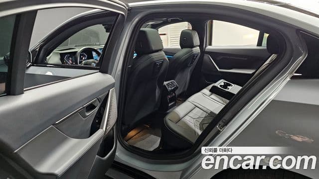 BMW 5시리즈 (G60) 520i M Sport, 2025 11