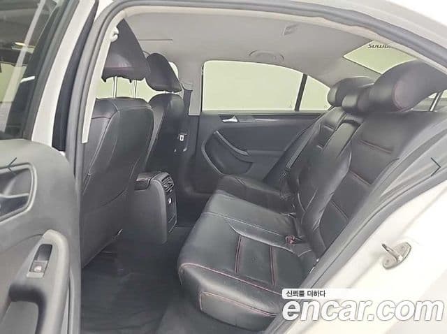 Volkswagen New Jetta 6세대, 2012 12
