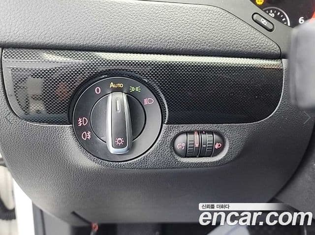 Volkswagen New Jetta 6세대, 2012 17