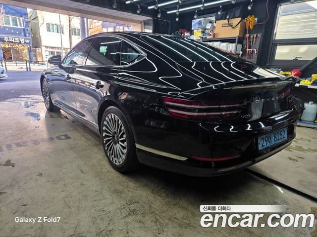 Genesis electrified G80 (RG3) e-AWD, 2022 3