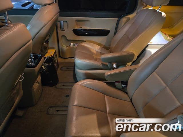 Kia All New Carnival President, 2017 9