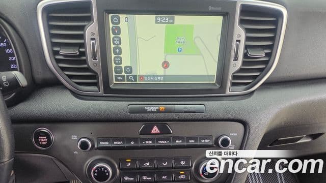 Kia Sportage 4세대 дизель 1.7 2WD Trendy, 2018 9