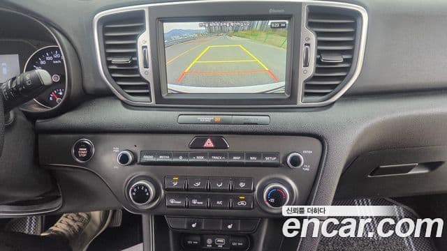 Kia Sportage 4세대 дизель 1.7 2WD Trendy, 2018 10