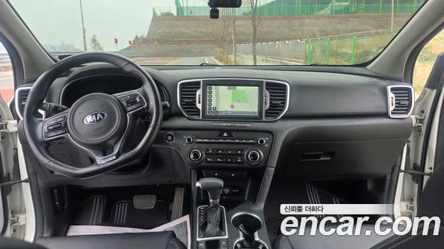 Kia Sportage 4세대 дизель 1.7 2WD Trendy, 2018 15