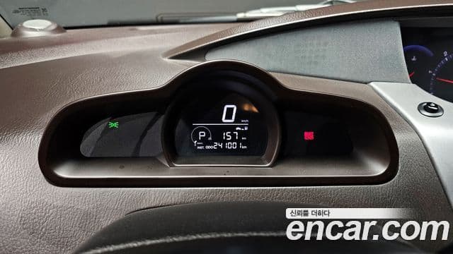 KG모빌리티(SsangYong) Korando 투리스모 4WD Chateau 9인승, 2016 8